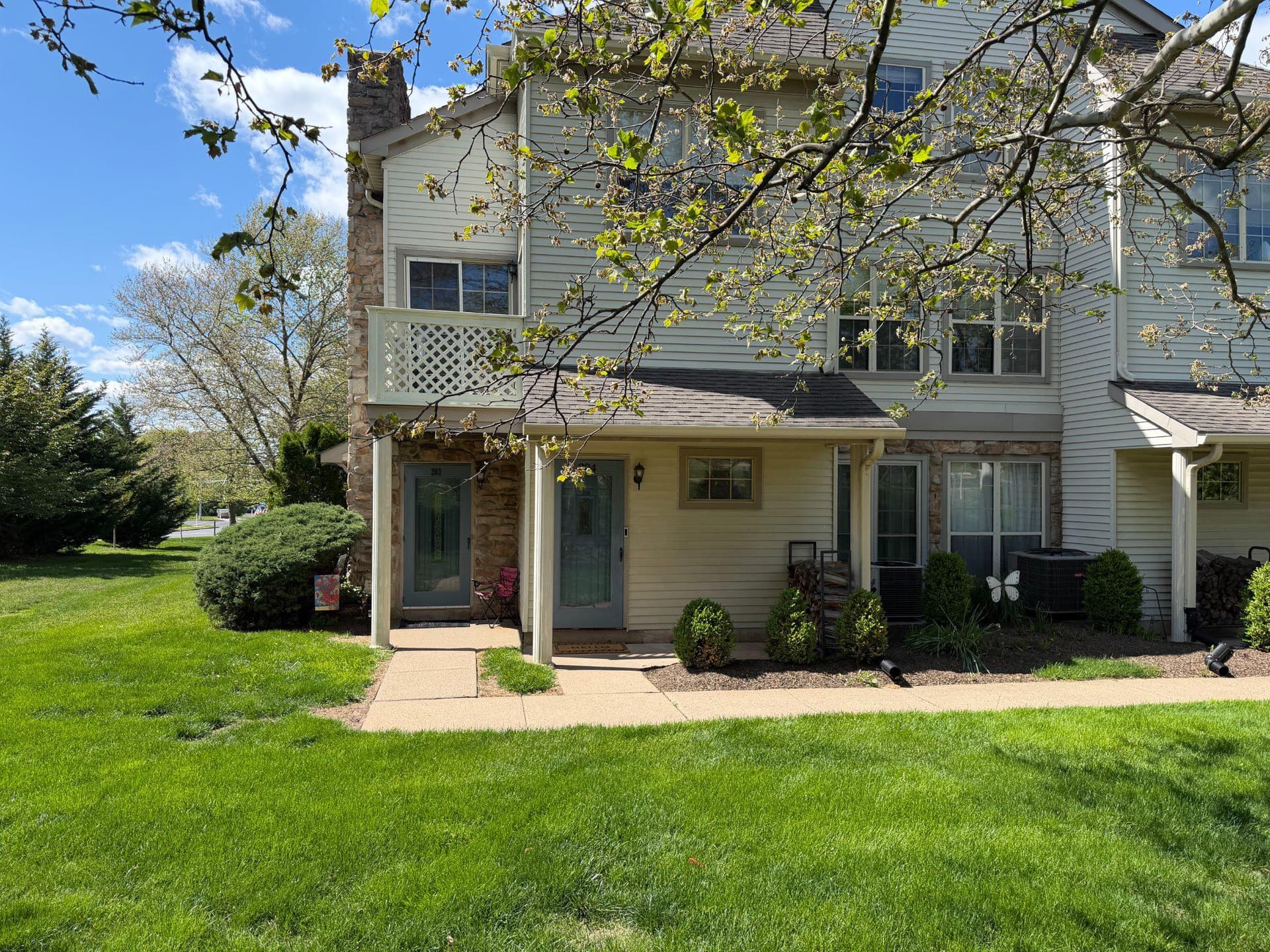 204 Remington Court photo 2