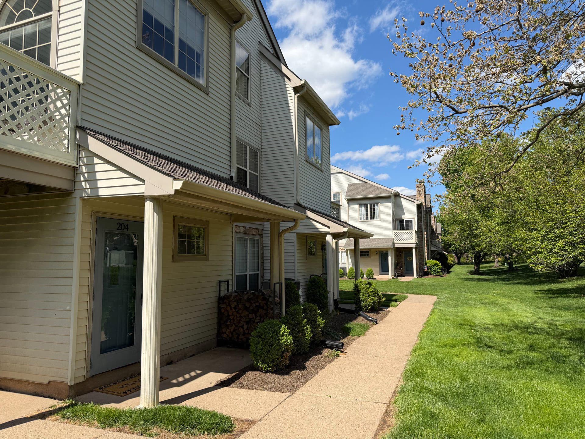 204 Remington Court photo 27