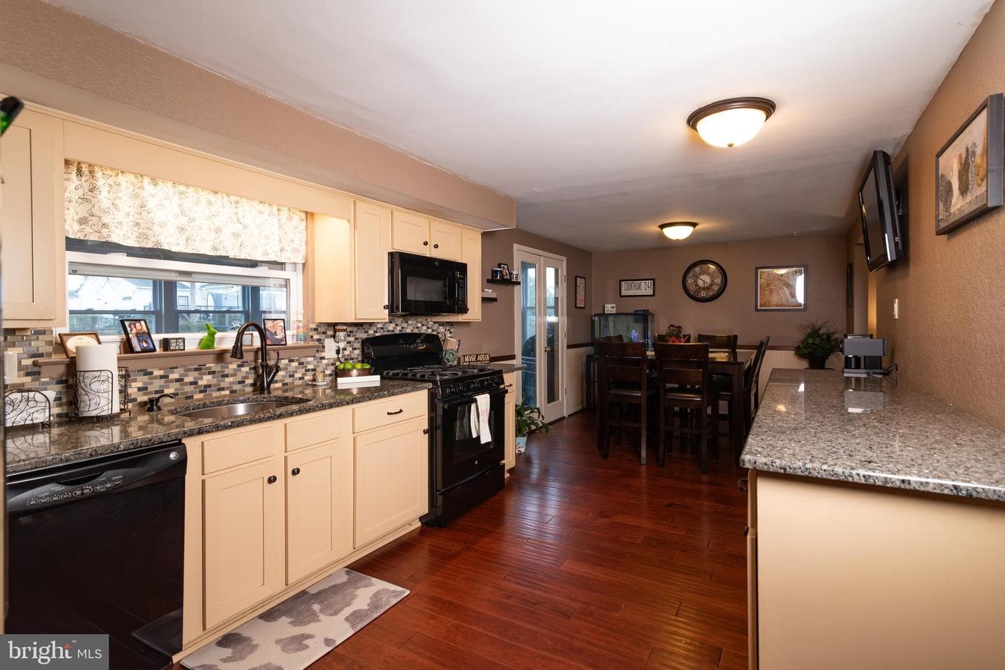 253 Kent Road photo 8