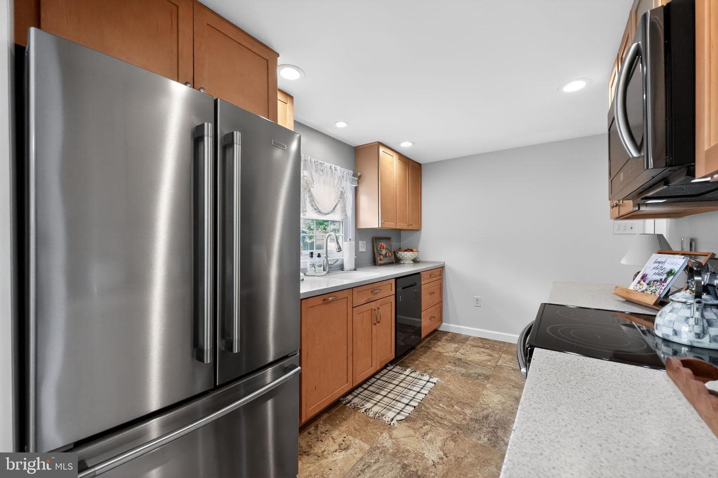 28 Manor Lane #N photo 9