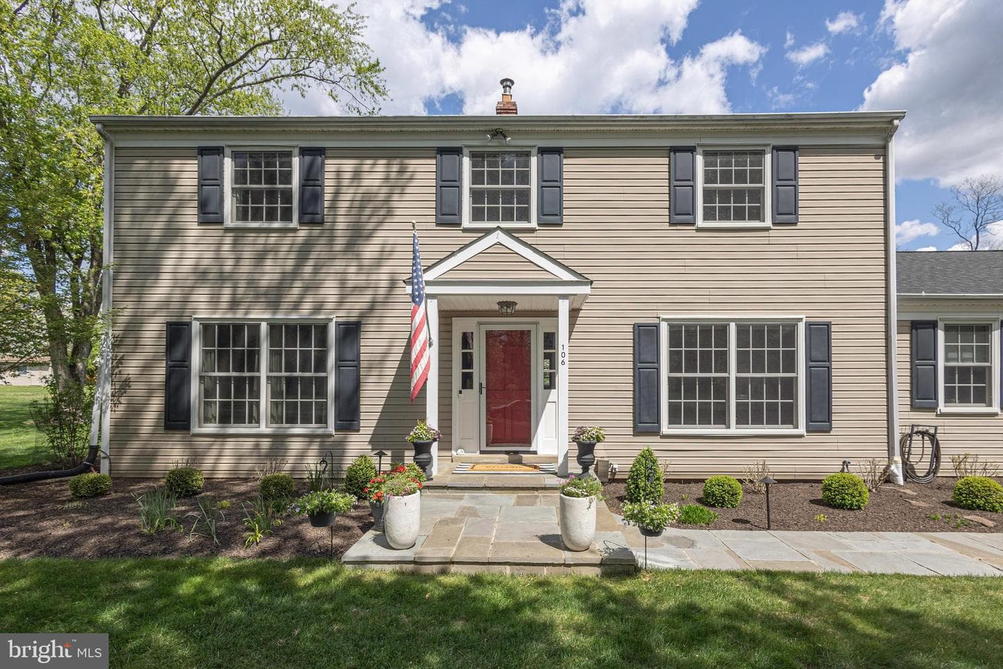 106 Spencer Road photo 3