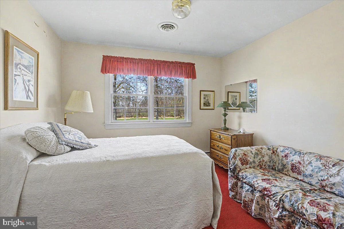 528 E Court Street photo 30