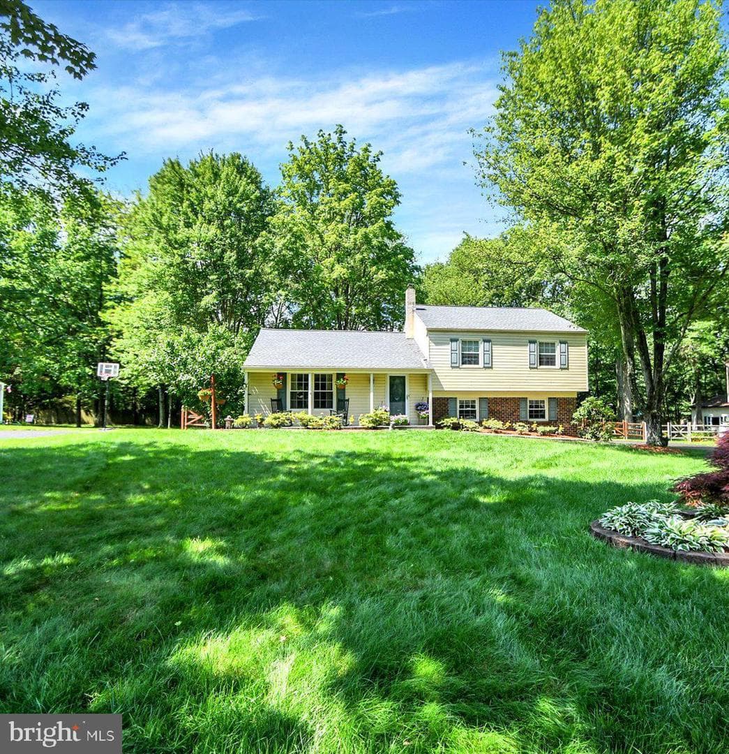 106 Gertrude Drive photo 9