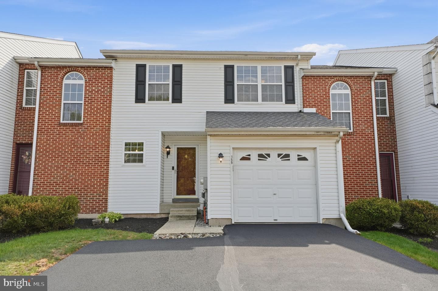 159 Hampshire Drive photo 2