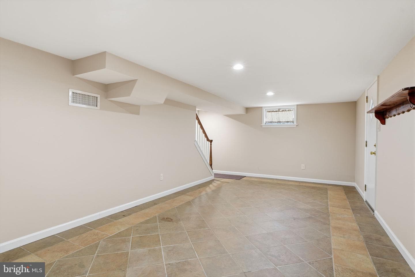 6270 Sterling Avenue photo 29