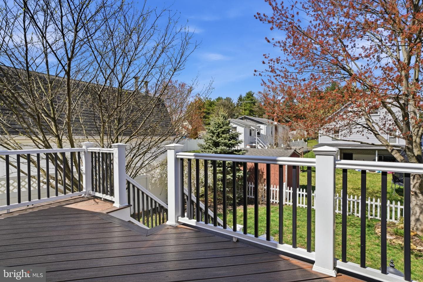 6270 Sterling Avenue photo 36