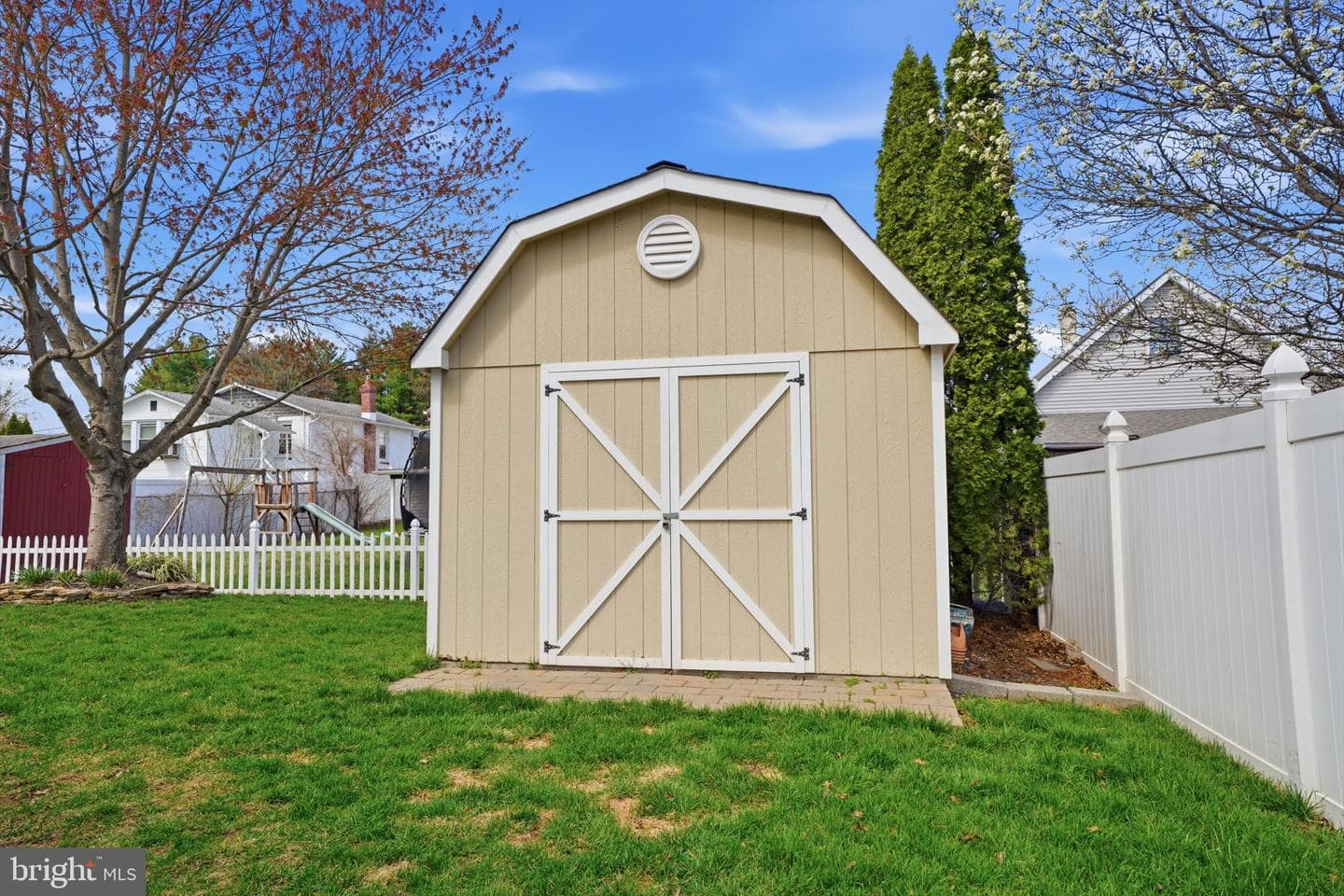 6270 Sterling Avenue photo 40