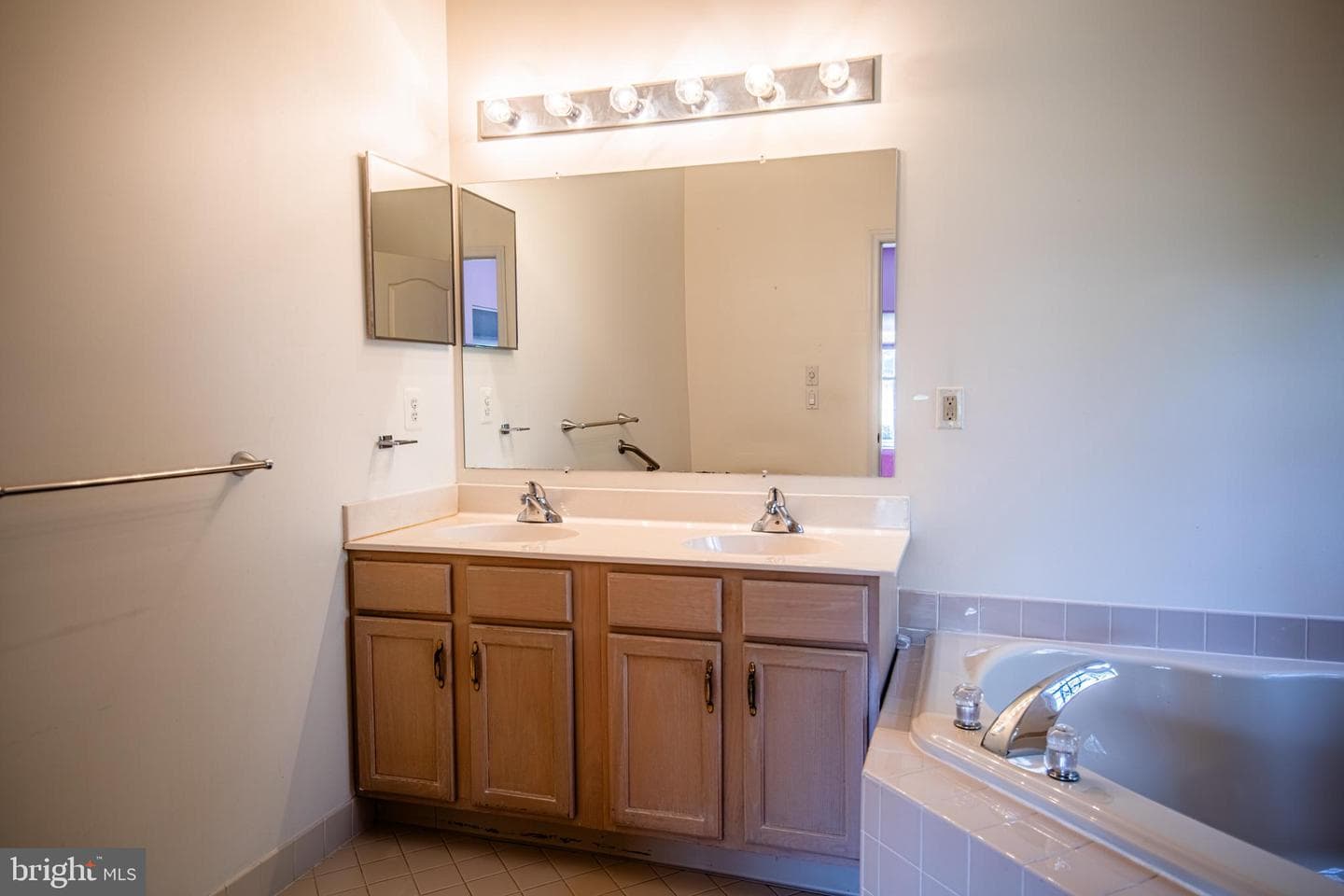135 S Founders Court photo 26