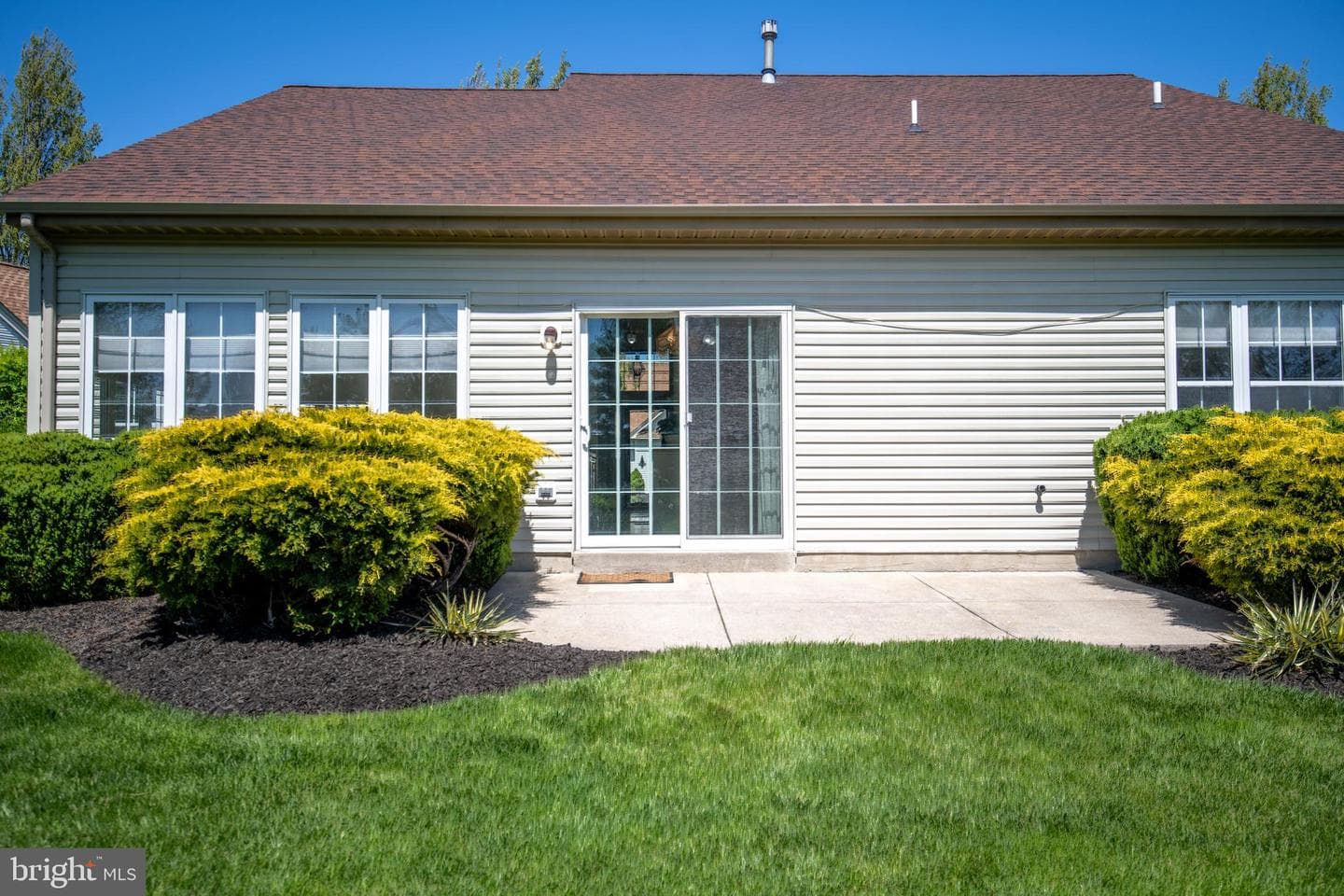 135 S Founders Court photo 33