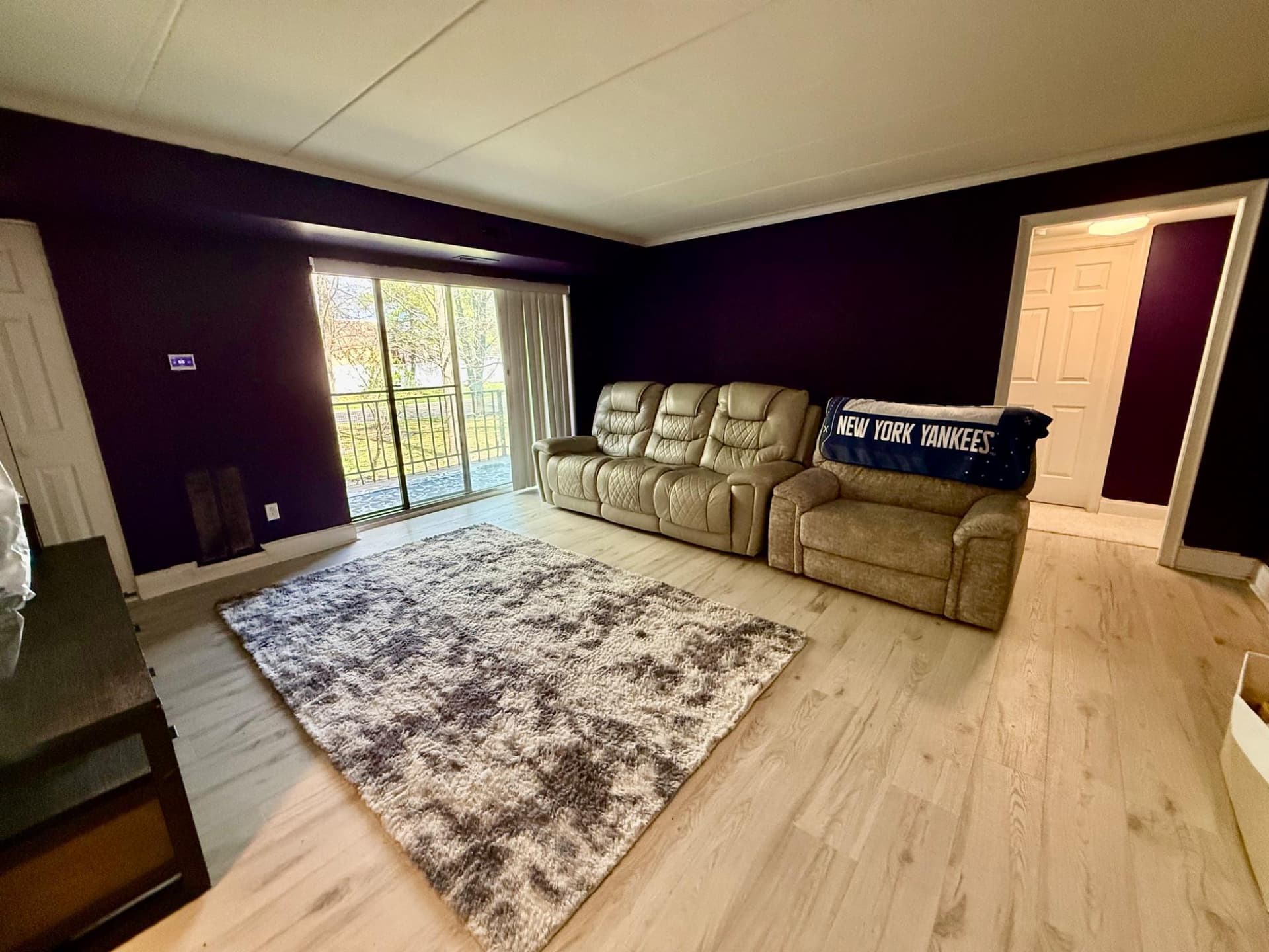15 Oakridge Drive photo 2