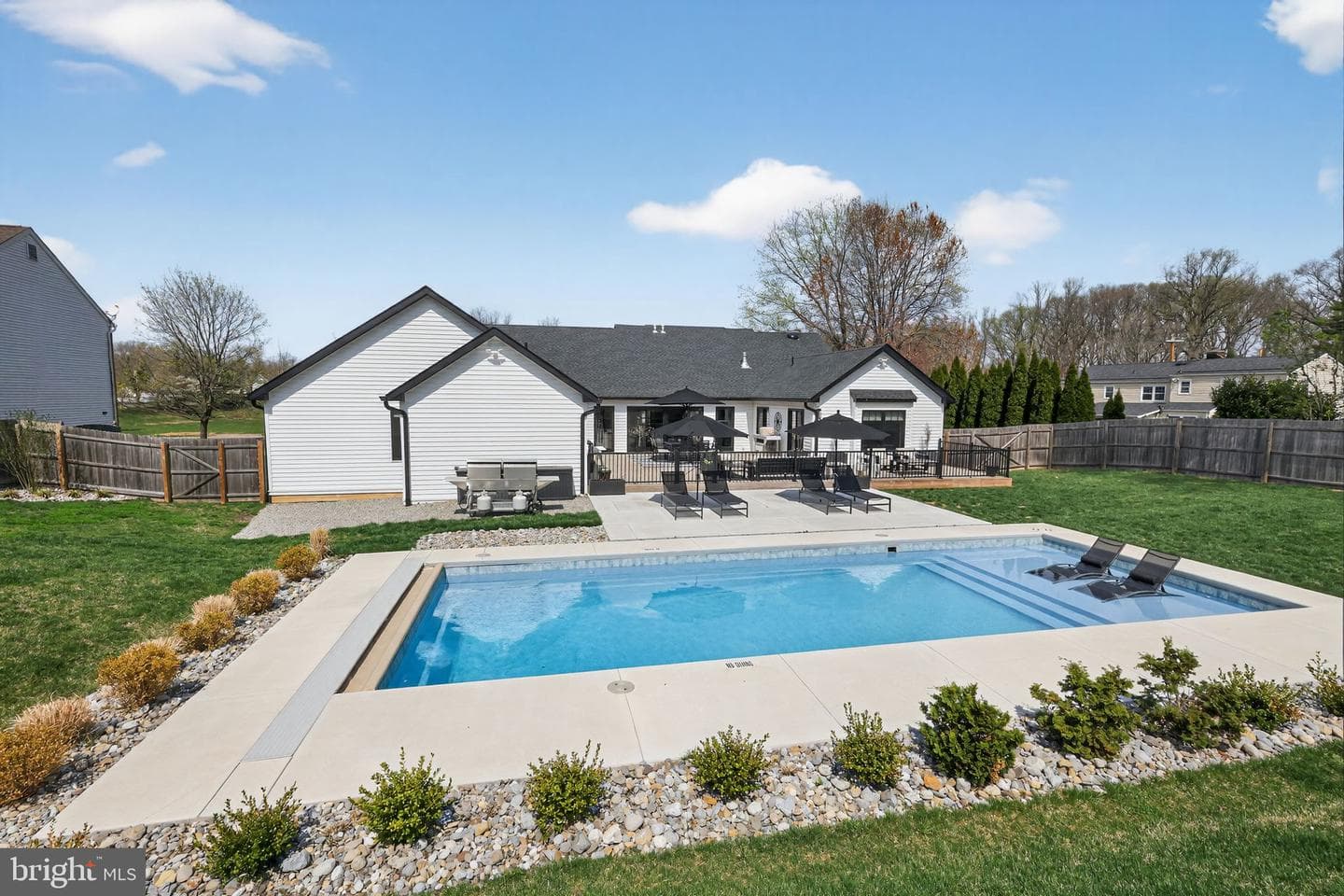 694 Countess Drive photo 33