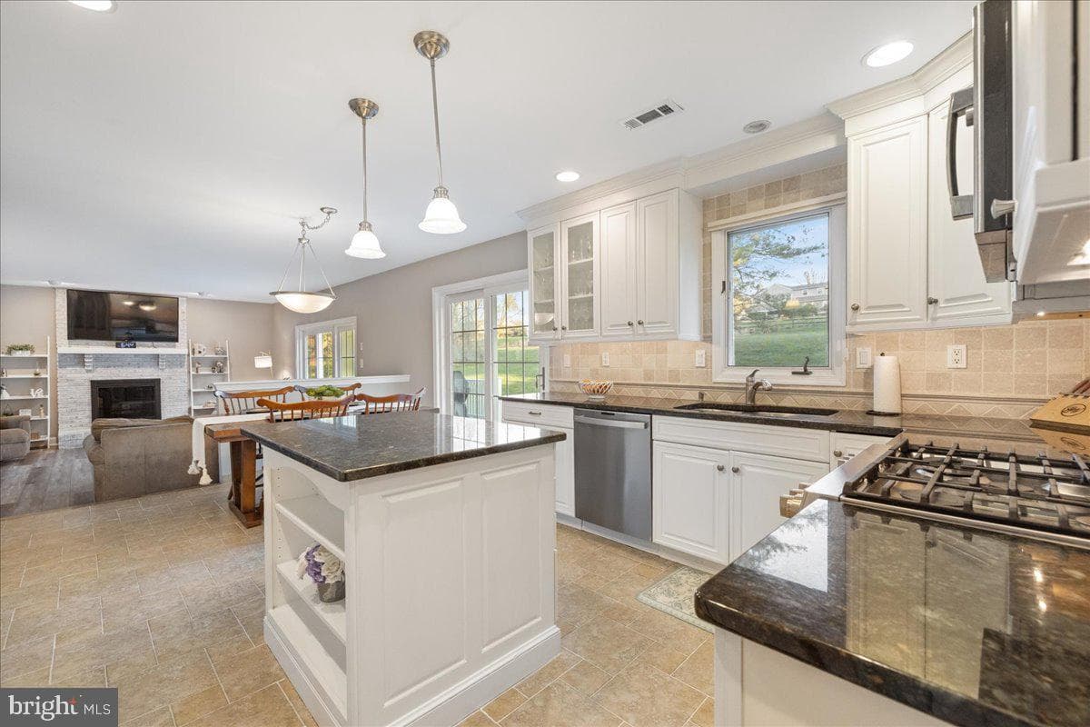 73 Brookside Drive photo 14