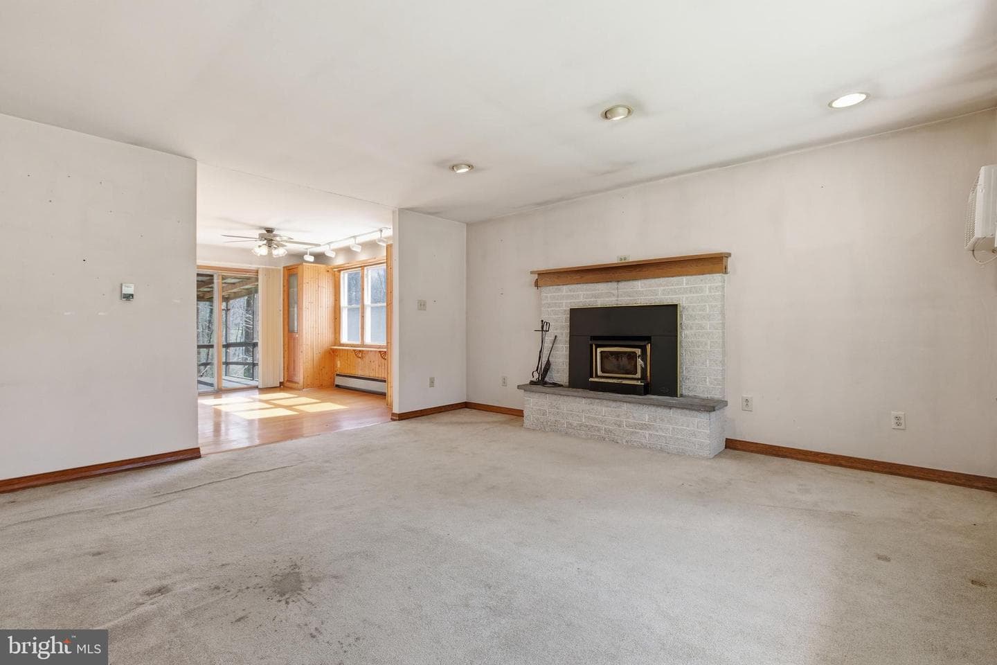 2200 Chestnut Road photo 11
