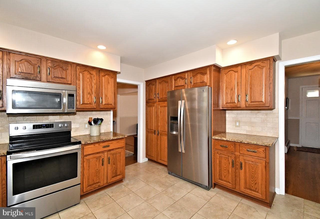 31 Farber Drive photo 7