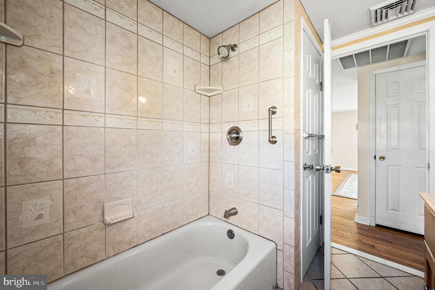 4938 Sunrise Avenue photo 13