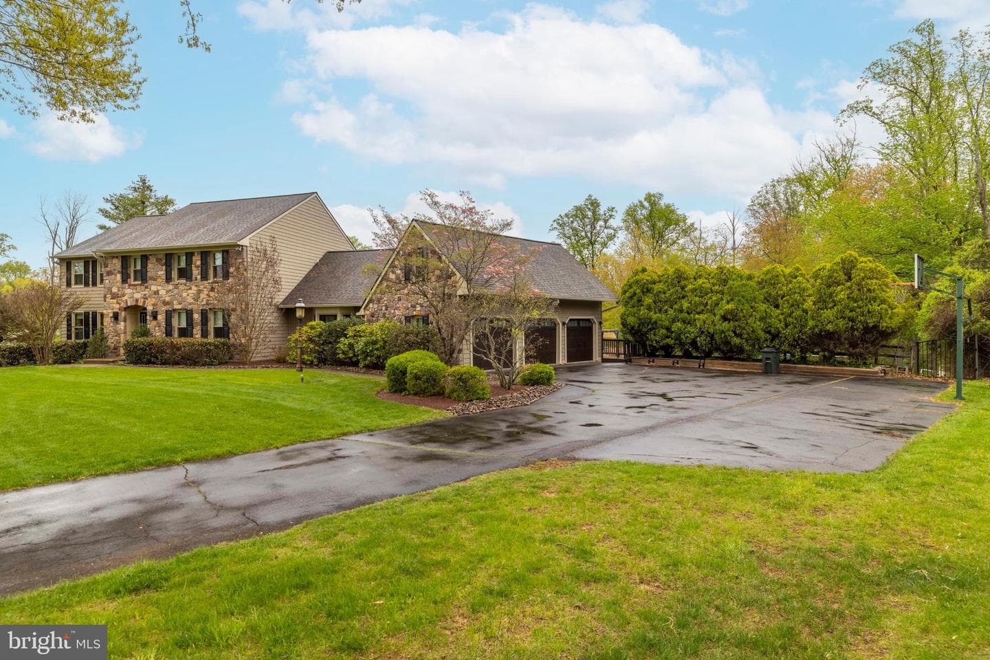 167 Matthew Circle photo 2