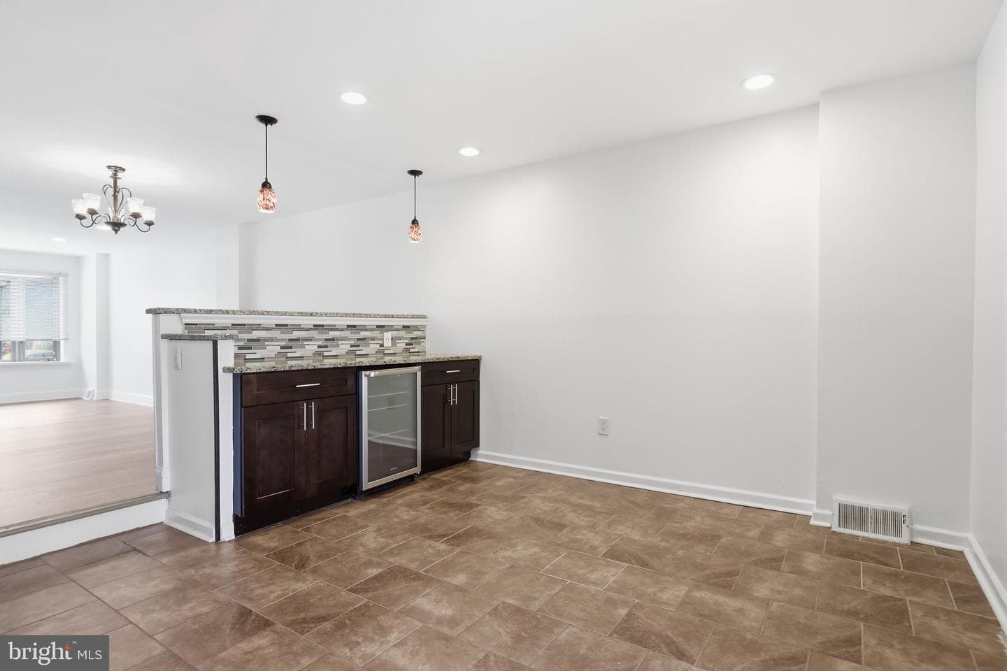 5155 Euston Court photo 16