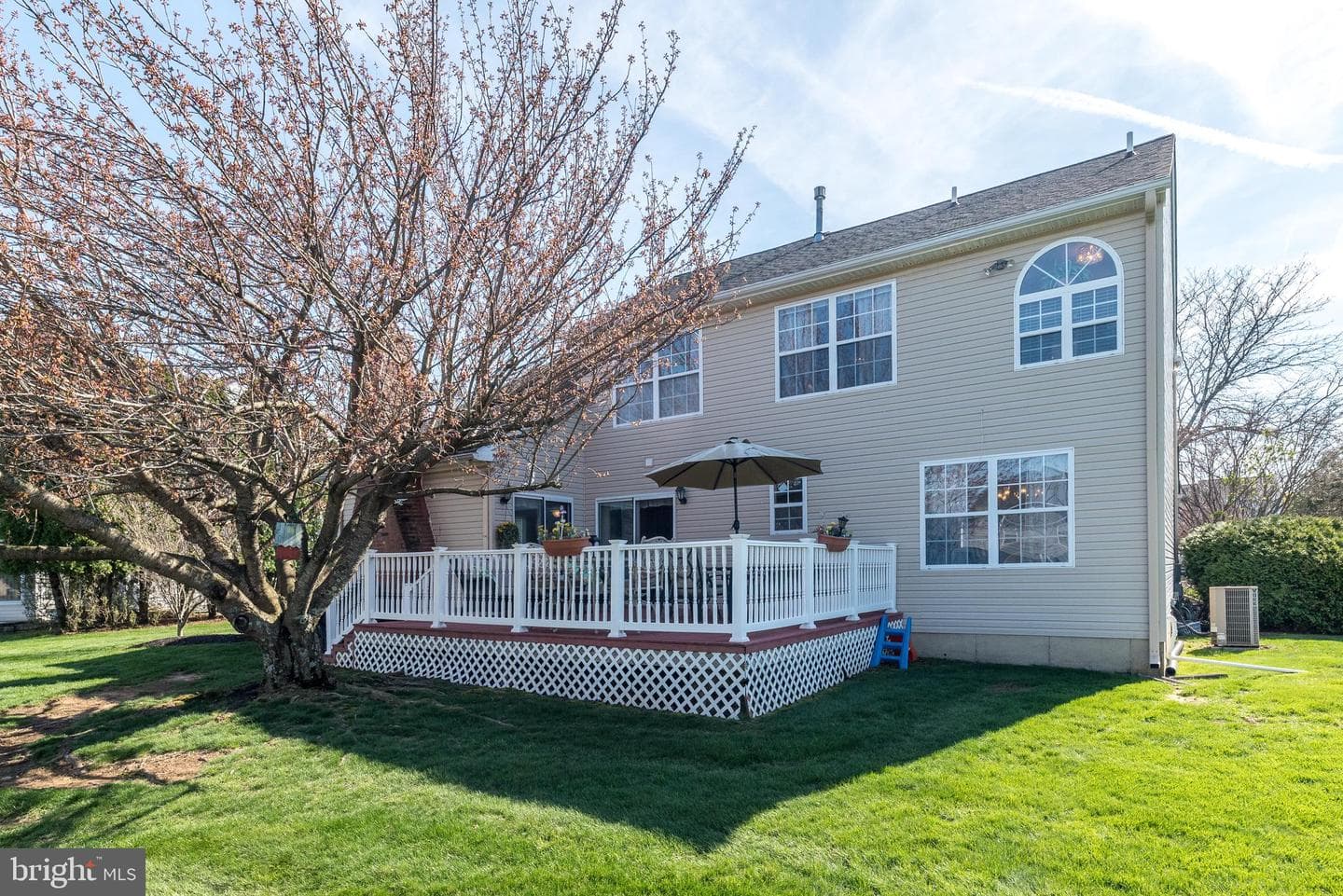 2233 Fir Court photo 5