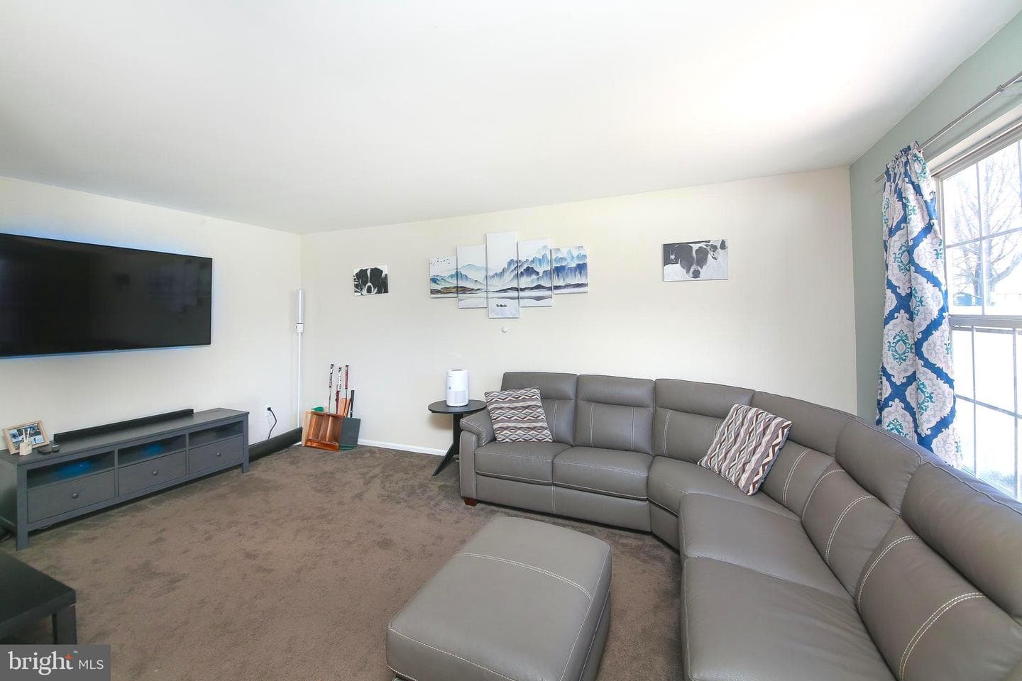 1049 Deerfield Circle photo 12