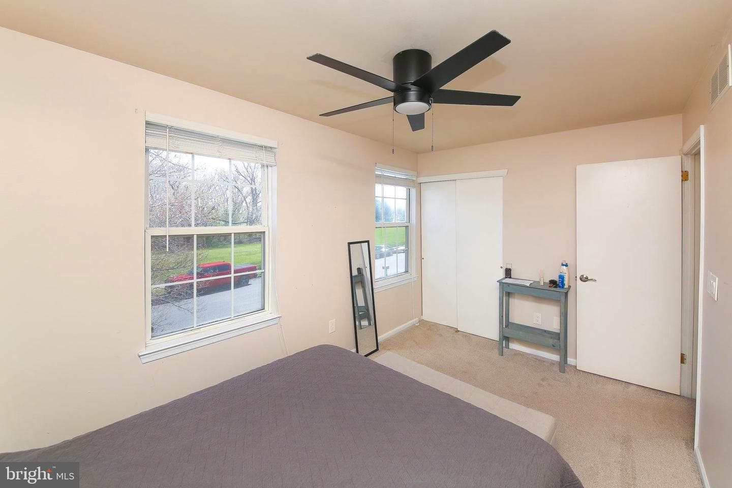 1049 Deerfield Circle photo 16
