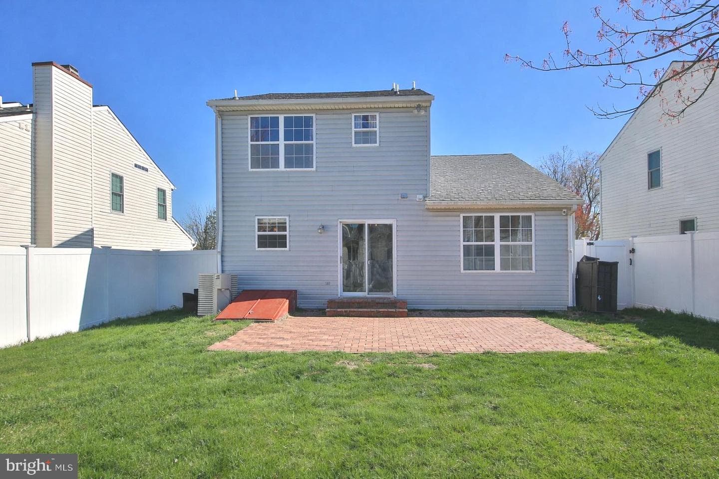 1049 Deerfield Circle photo 23