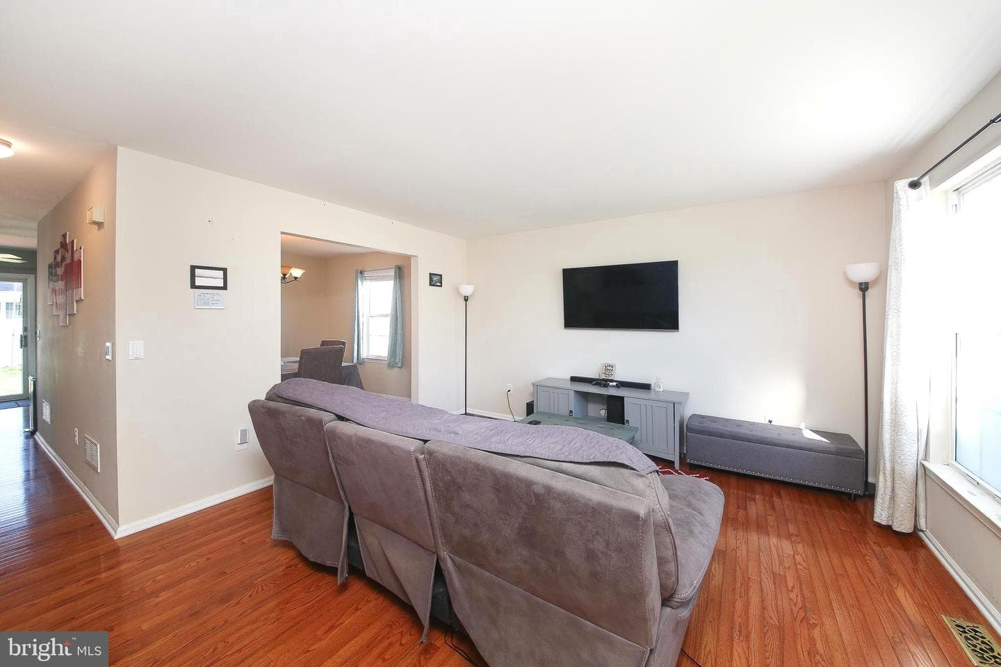 1049 Deerfield Circle photo 6