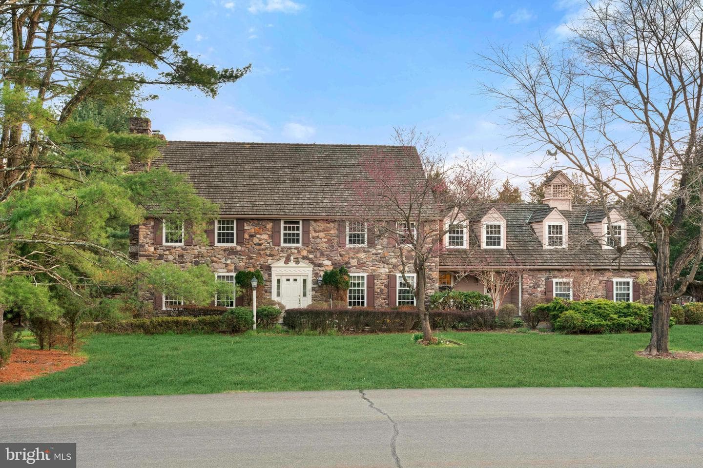 111 Cedar Glen Drive photo 3