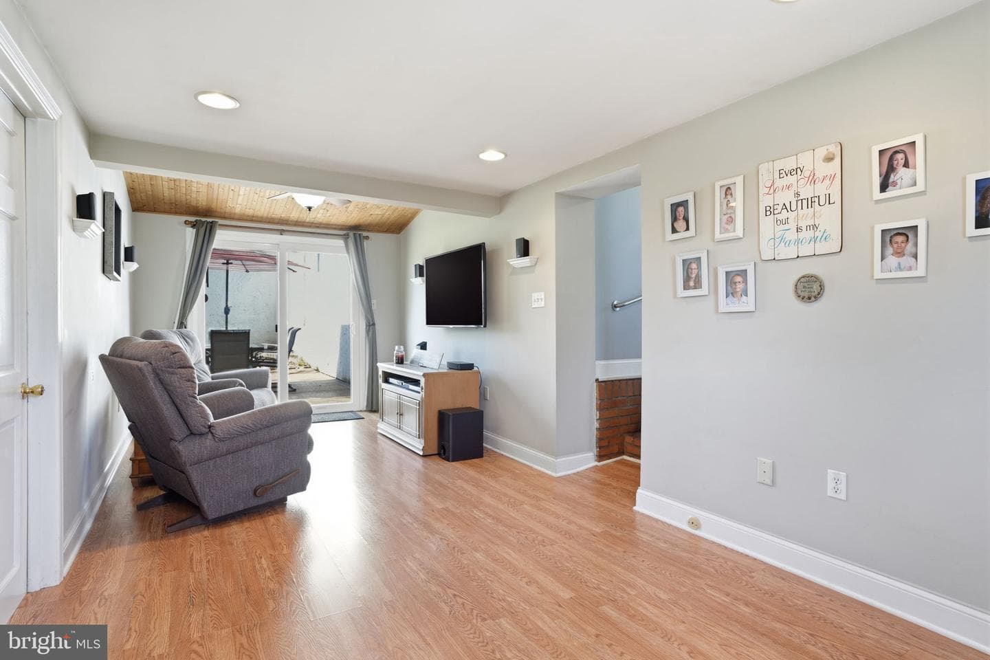1615 Pleasant Drive photo 4