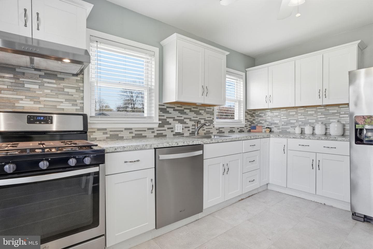 1615 Pleasant Drive photo 8