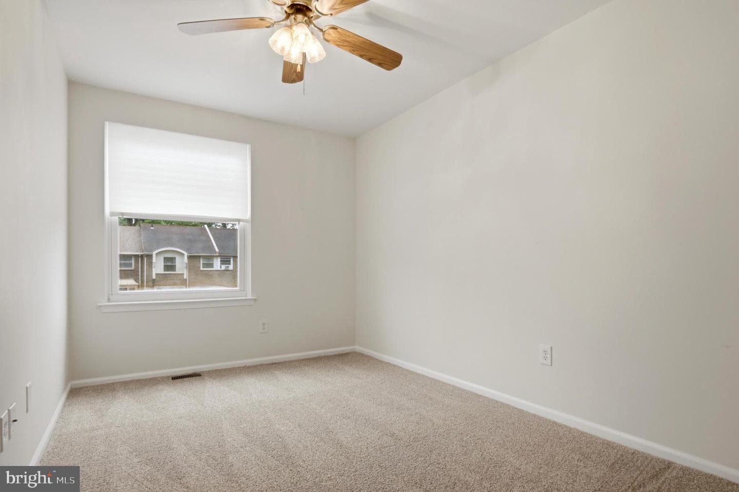 1023 Burnley Court photo 18
