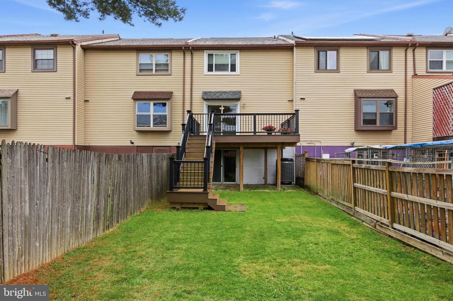 1023 Burnley Court photo 26