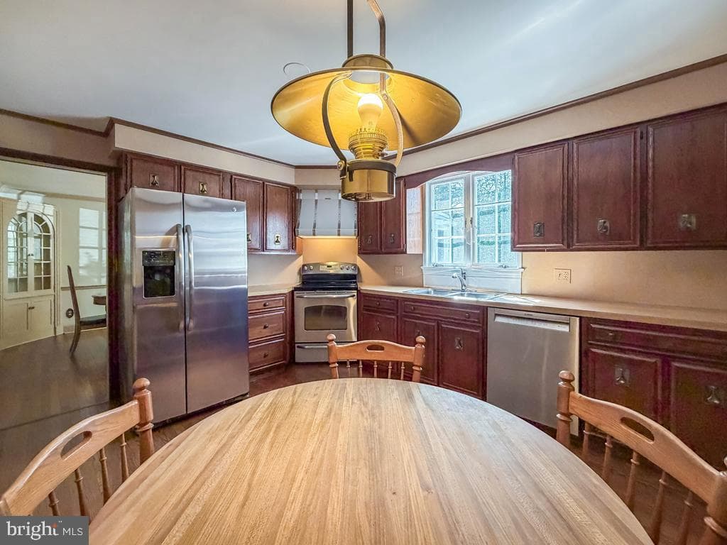 5 Saint James Place photo 16