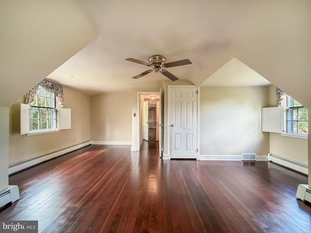 5 Saint James Place photo 36