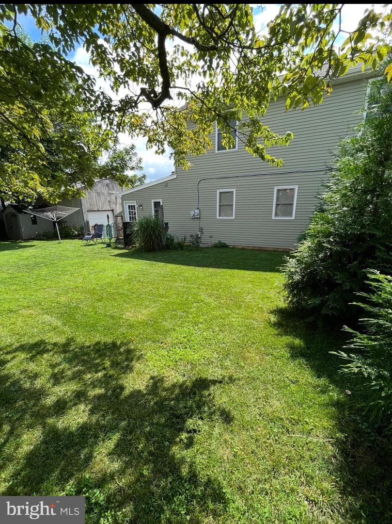 530 Avenue Avenue E photo 40