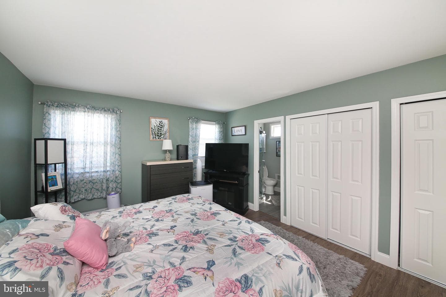 509 Ehret Road photo 16