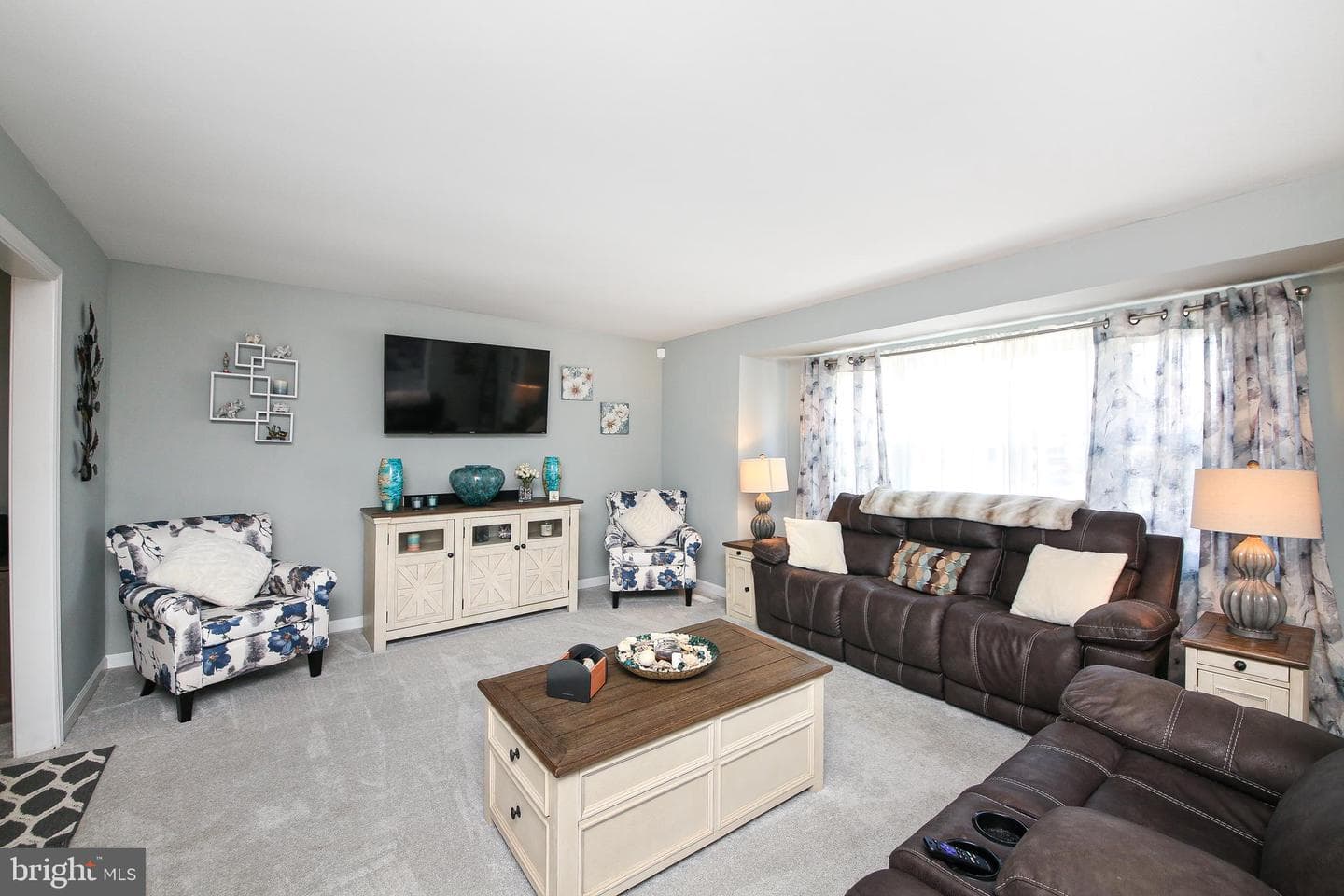 509 Ehret Road photo 5