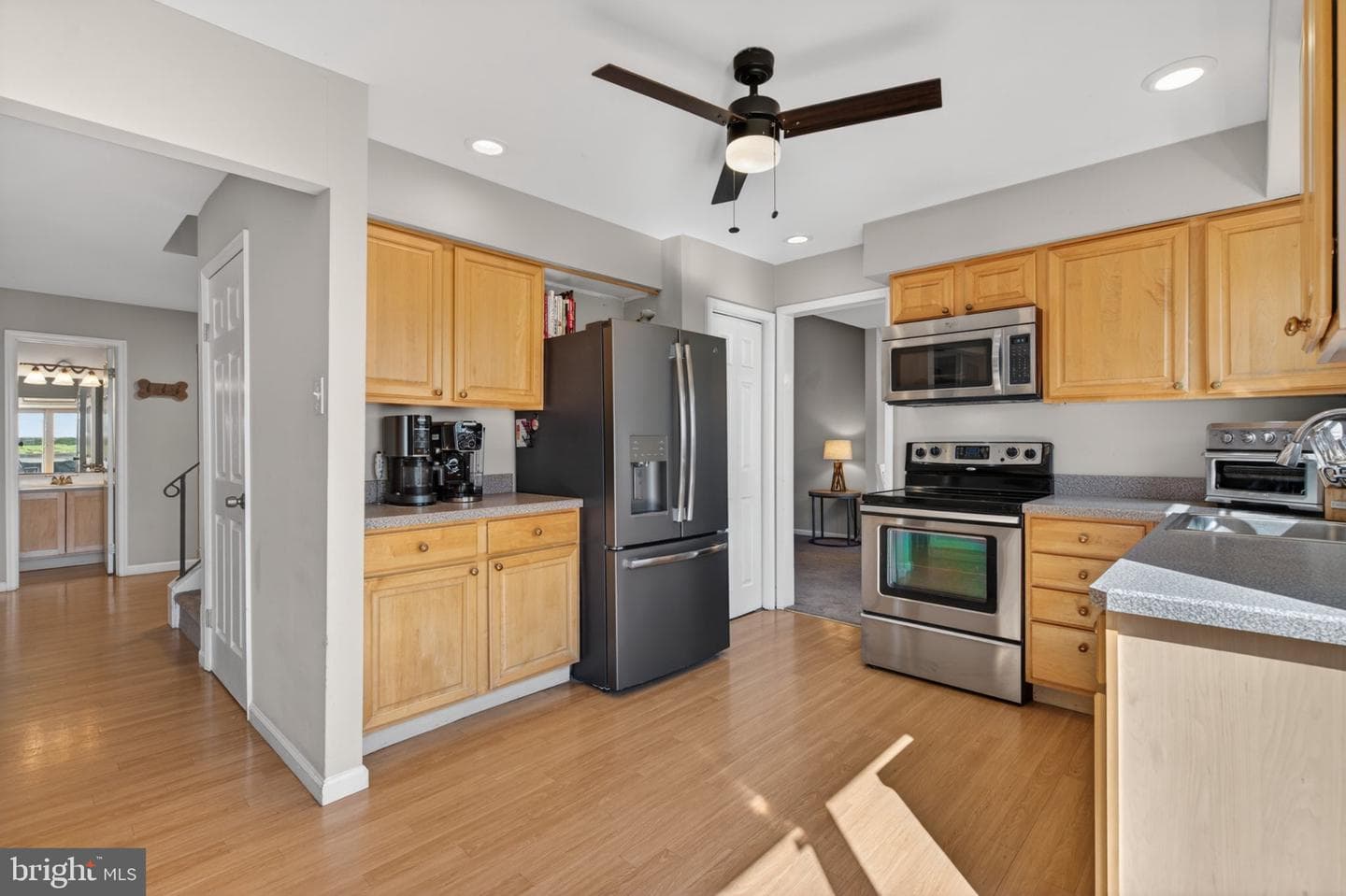 329 Canterbury Court photo 12