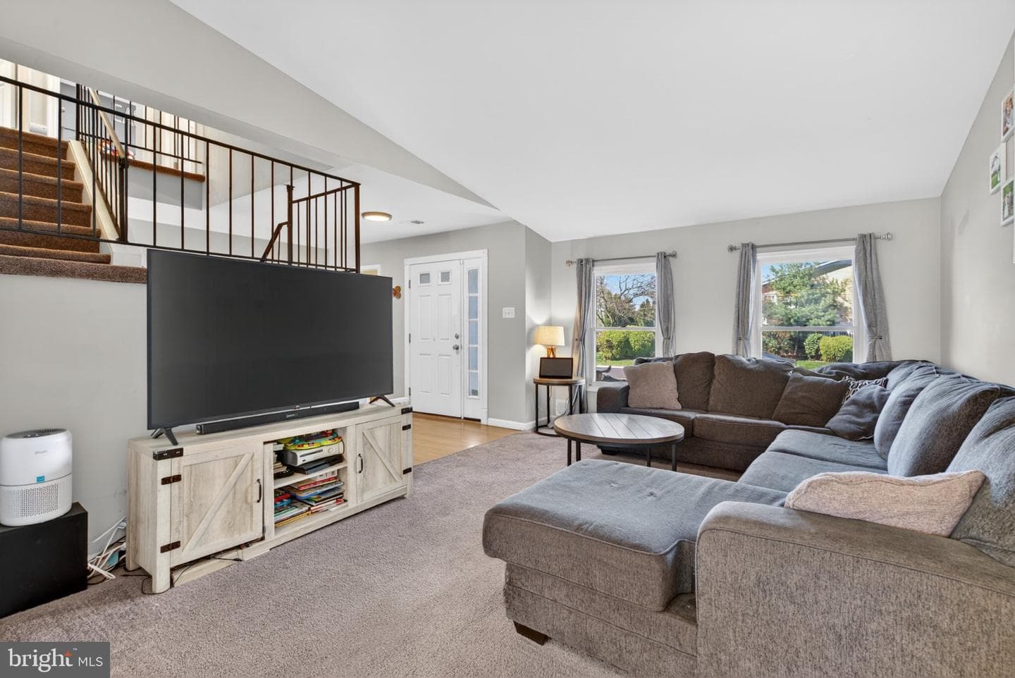 329 Canterbury Court photo 5