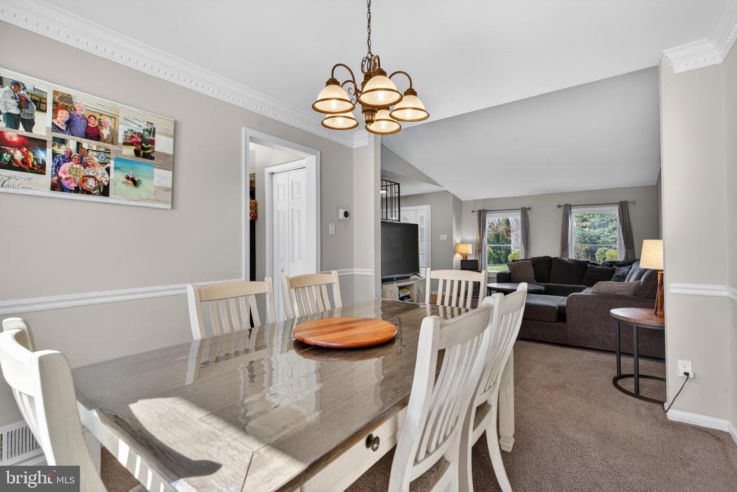 329 Canterbury Court photo 8