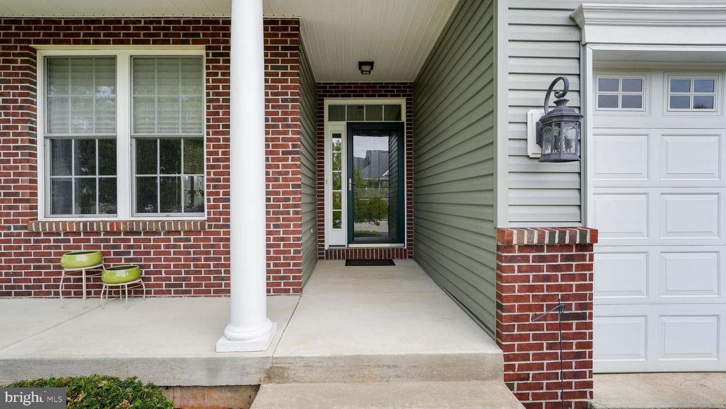 1236 Creekside Lane photo 4