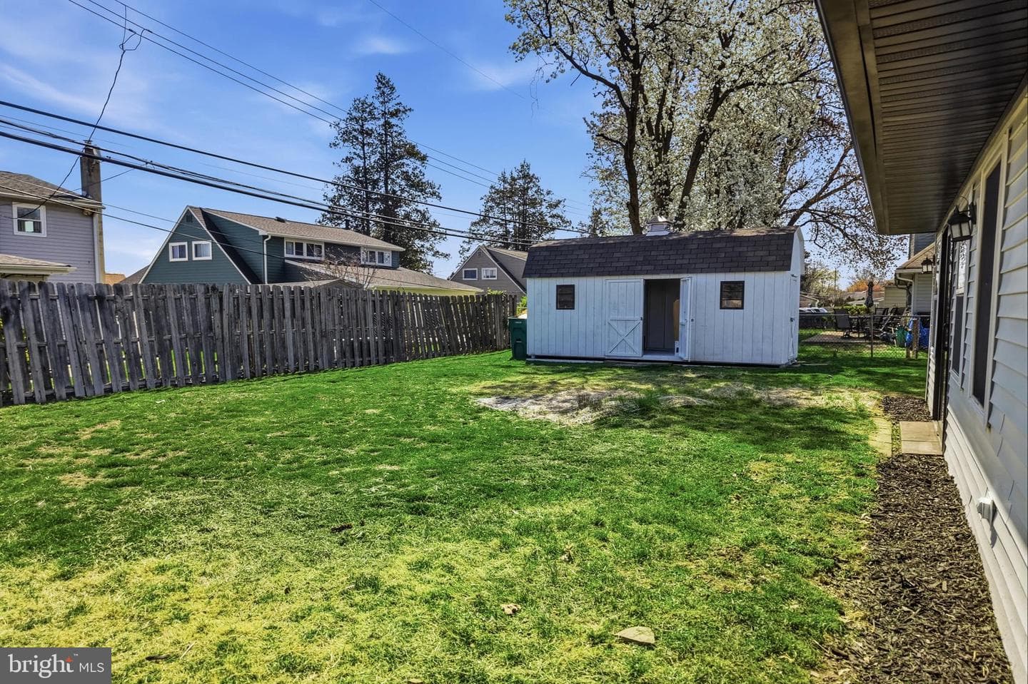 110 Deep Dale Drive E photo 36