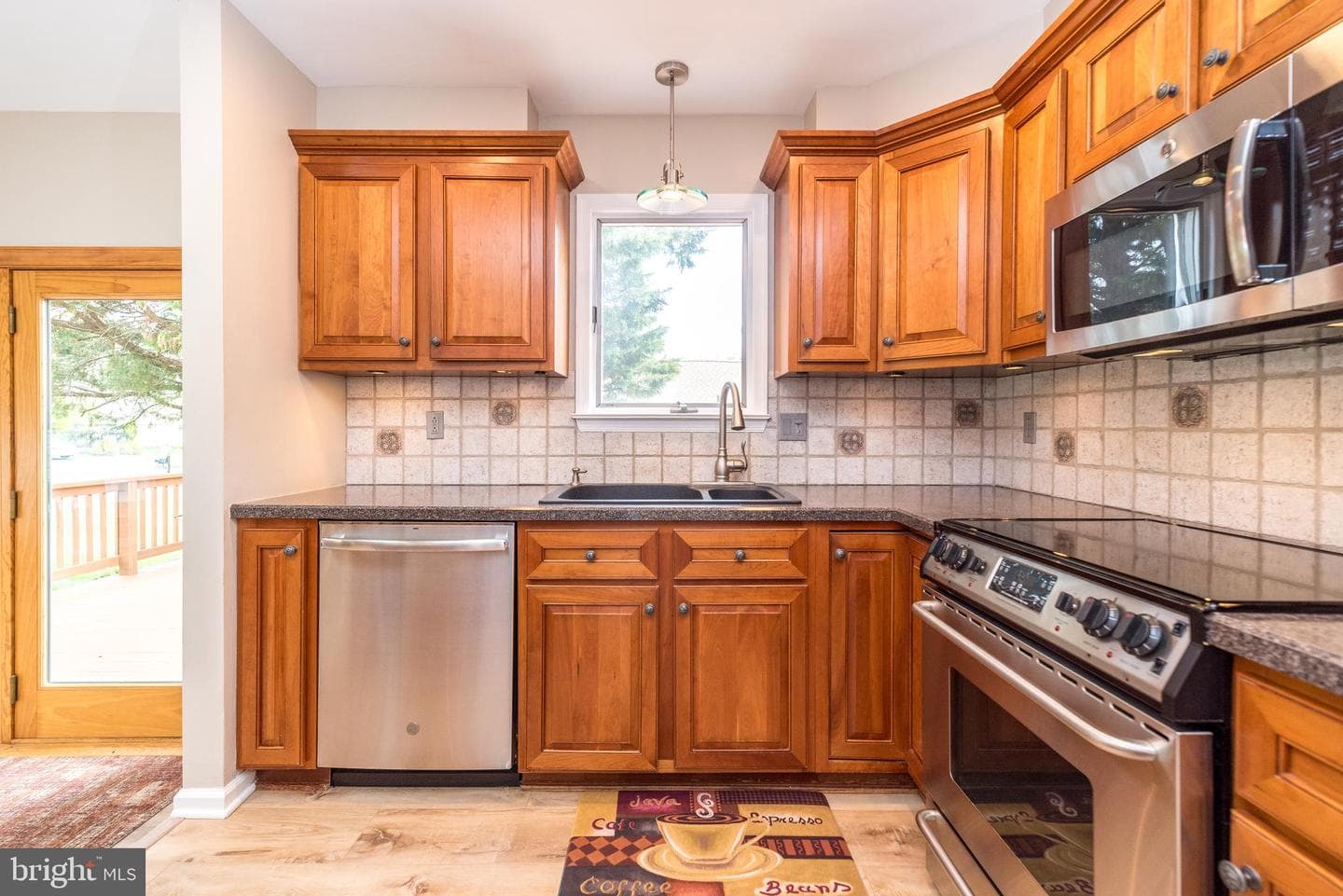 1651 Ramblewood Lane photo 9