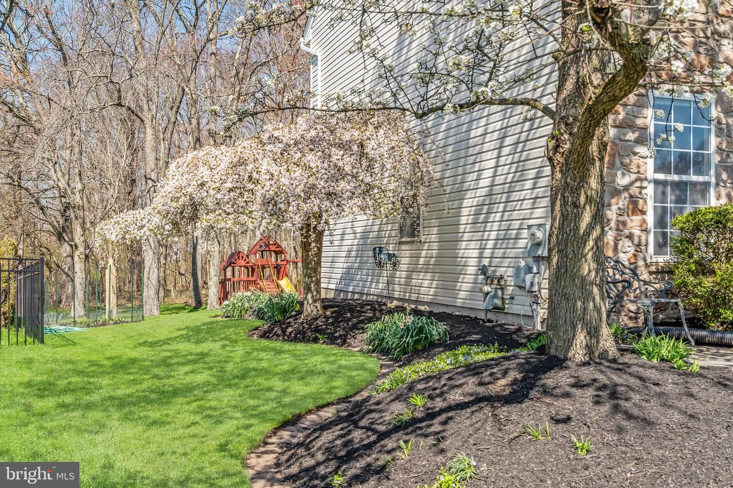 3805 E Brandon Way photo 9