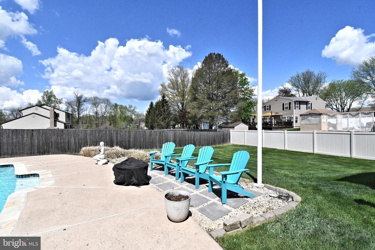 235 Argyle Road photo 57