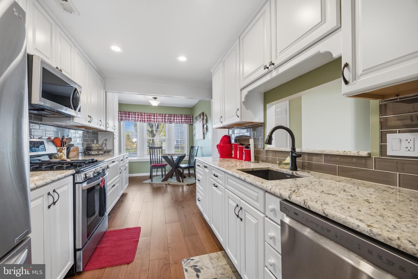 33 Skyview Way photo 6