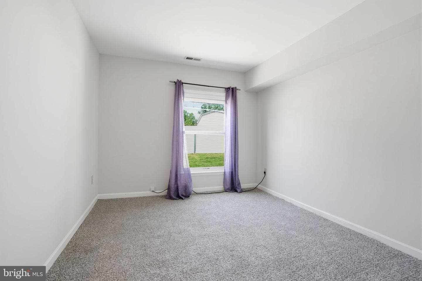 35 Ember Lane photo 19