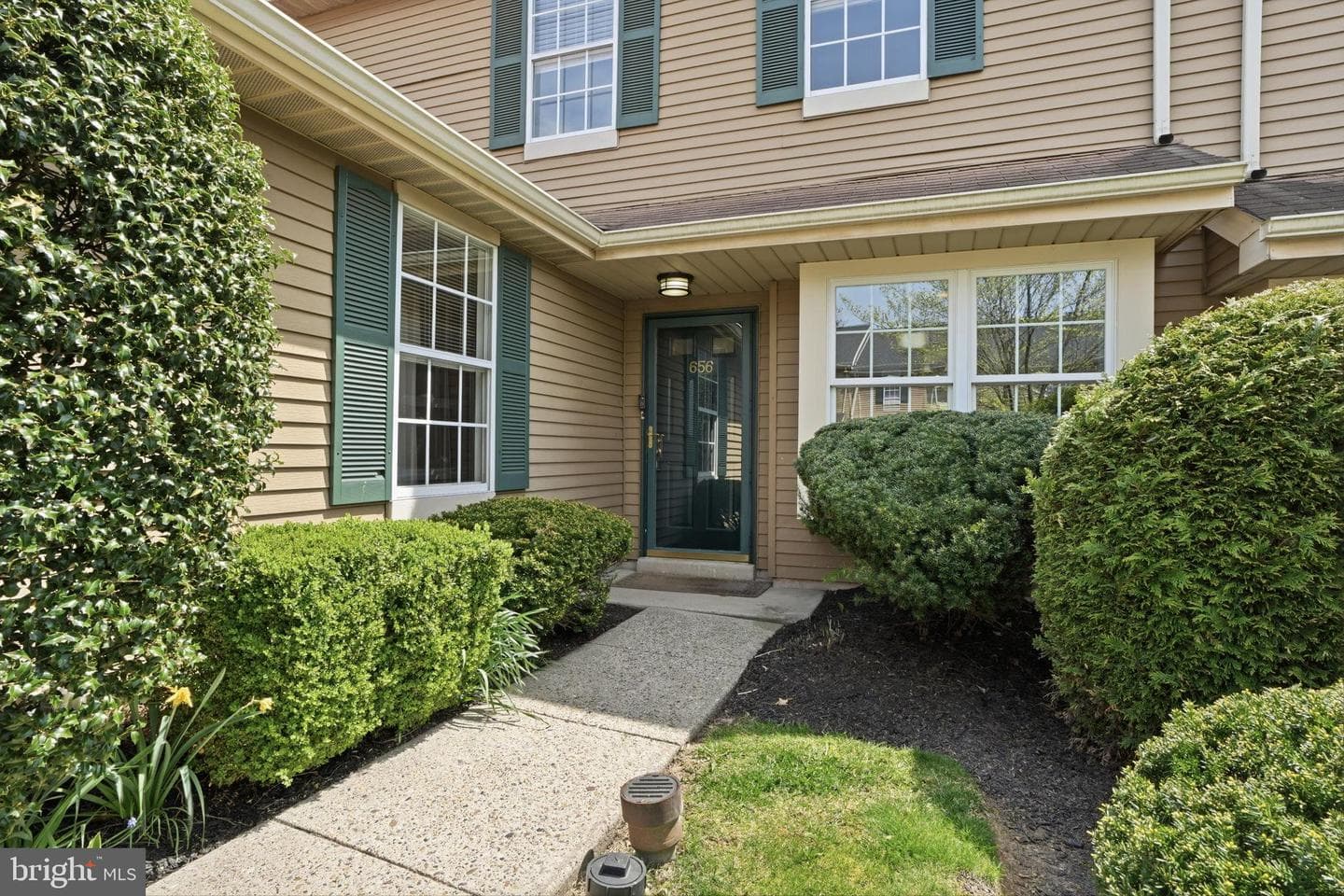 656 Tomlinson Lane photo 3