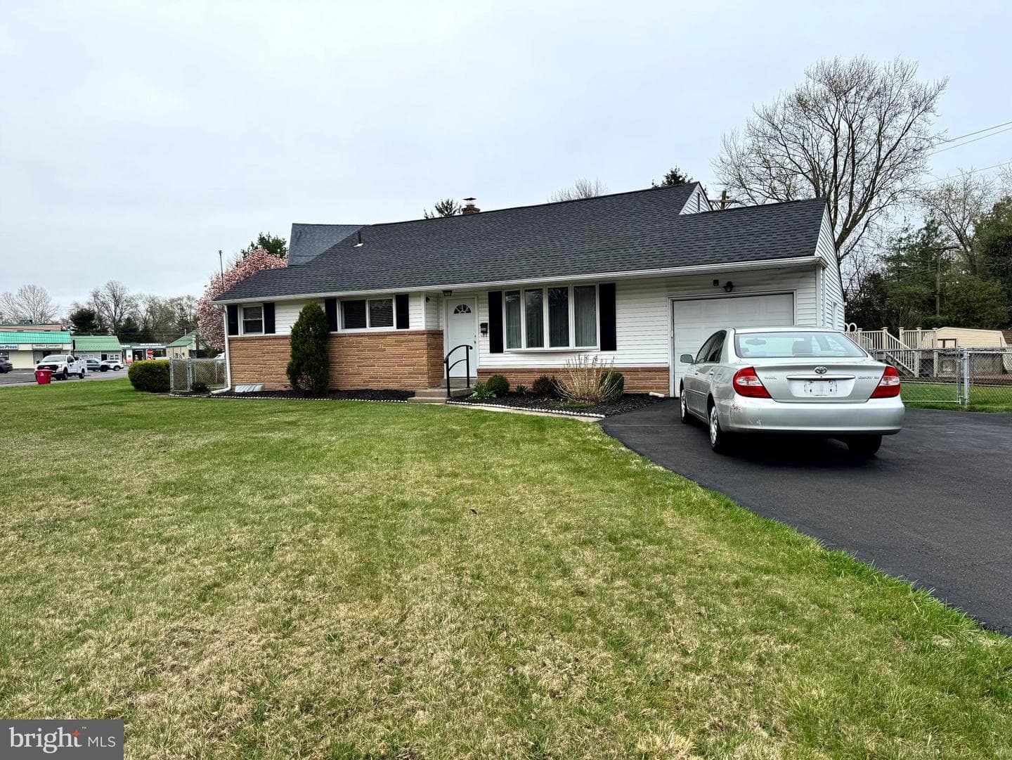 654 Cypress Road photo 10