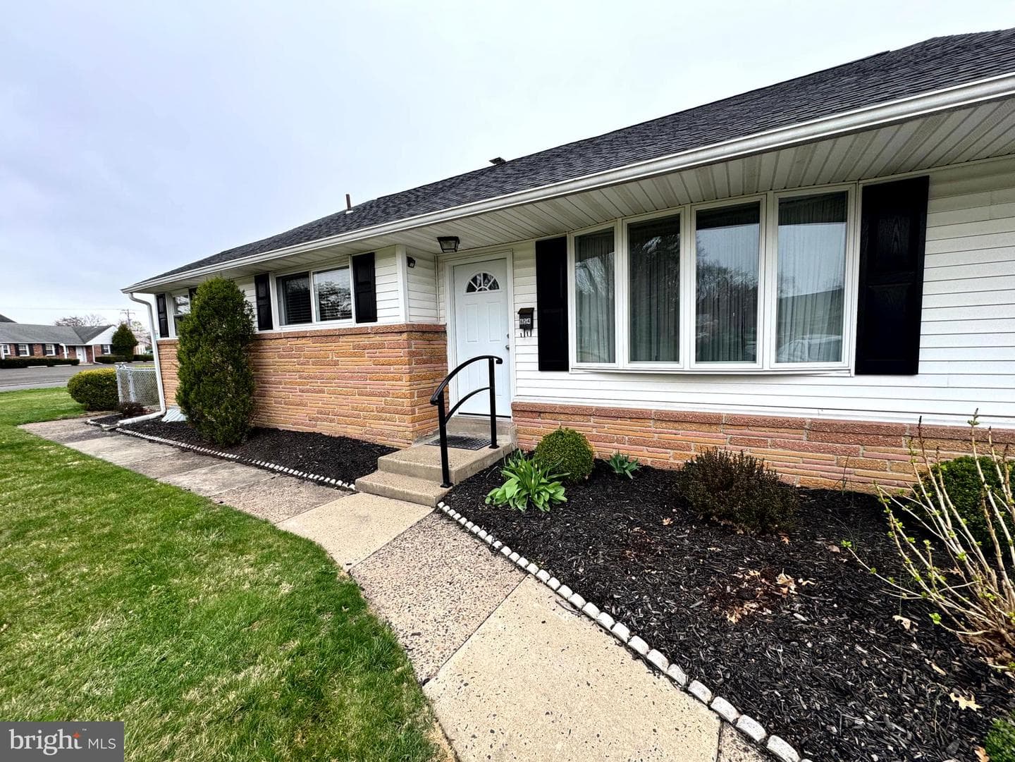 654 Cypress Road photo 2