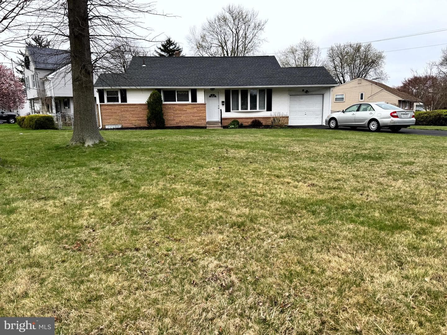 654 Cypress Road photo 8